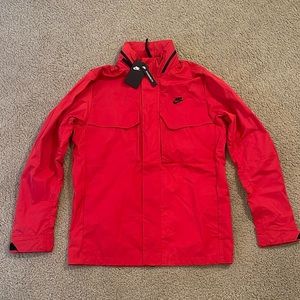 NIKE MENS SPORTSWEAR M65 WATER RESISTANT HOODED FULL-ZIP JACKET
